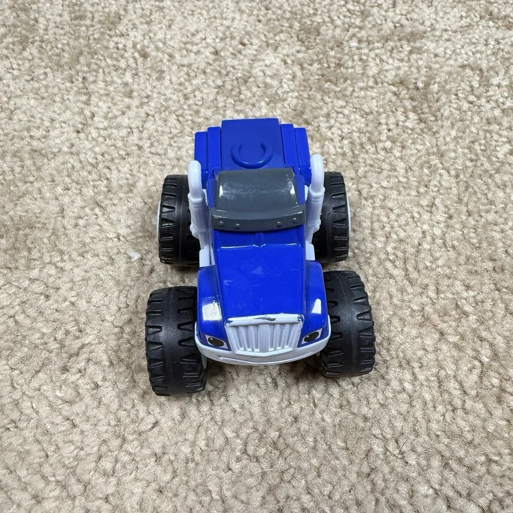 Blaze and the Monster Machines Crusher Truck Mattel 2014 Blue Die-Cast Vehicle